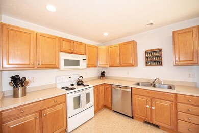 7 Meditation Ln, Lancaster, MA 01523 - photo 6