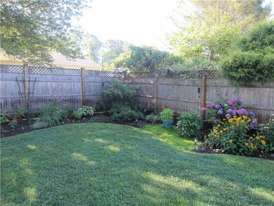 40 Wildwood Dr, Cranston, RI 02920 - photo 3