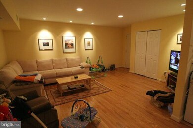 7815 Enola St unit 102, McLean, VA 22102 - photo 2