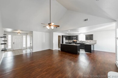 1512 S Fern Place, Broken Arrow, OK 74012 - photo 3