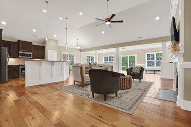 141-Olde-Pointe-Reshoot-Interior-01