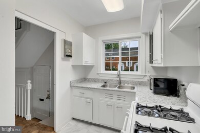 3307 Coryell Ln, Alexandria, VA 22302 - photo 6