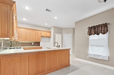 1110 Buena Vista Dr, Denton, TX 76210 - photo 5