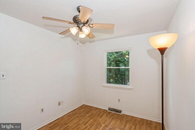 210 Hyacinth Ct, Quakertown, PA 18951 - photo 2