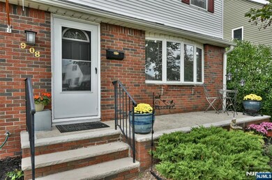 9-08 Mansfield Dr unit 1X, Fair Lawn, NJ 07410 - photo 2