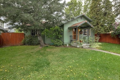 1215 NW Davenport Ave, Bend, OR 97701 - photo 2