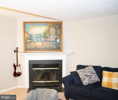 1521 Ashburnham Dr, Crofton, MD 21114 - photo 4