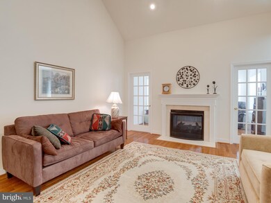 8619 Vast Rose Dr, Columbia, MD 21045 - photo 5