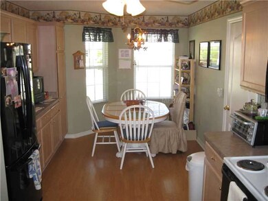 3088 Maywood Ct unit 33, The Villages, FL 32162 - photo 5