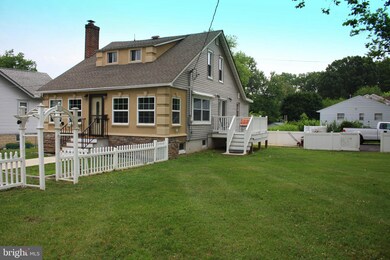 225 S Lippincott Ave, Maple Shade, NJ 08052 - photo 3