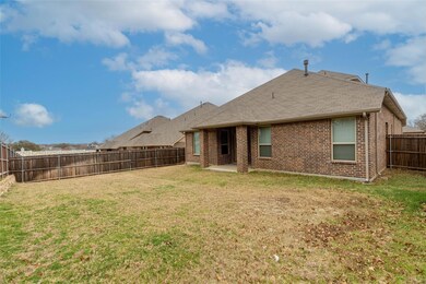 2208 Moonsail Ln, Denton, TX 76210 - photo 4