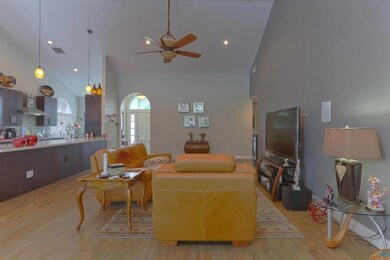 OPEN LIVING ROOM