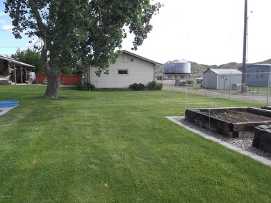 2421 Chouteau ST Raised Garden