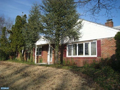 801 S Newton Lake Dr, Collingswood, NJ 08108 - photo 2