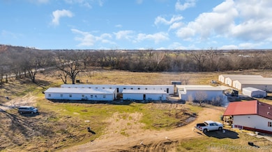 1416 Smokey Ridge Rd, Ardmore, OK 73401 - photo 4