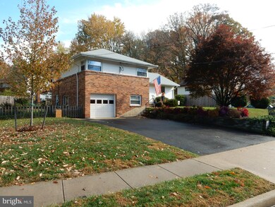 10910 Maple St, Fairfax, VA 22030 - photo 5