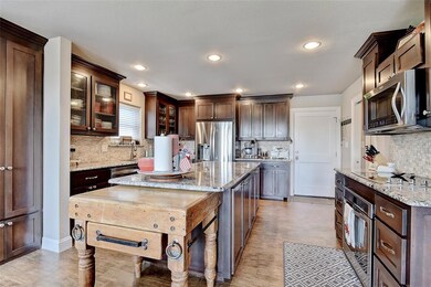 519 Kiowa Dr W, Gainesville, TX 76240 - photo 4