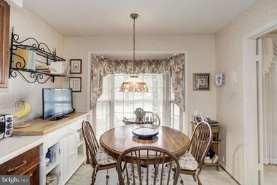 6197 Vine Forest Ct, Falls Church, VA 22044 - photo 7