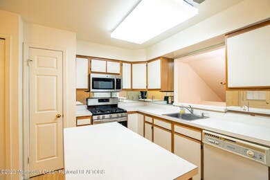 70H Winthrop Rd, Monroe Township, NJ 08831 - photo 7