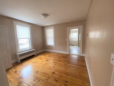 25 Elm St, Newmarket, NH 03857 - photo 5