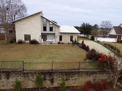 8 Griffin Dr, Ellisville, MS 39437 - photo 2