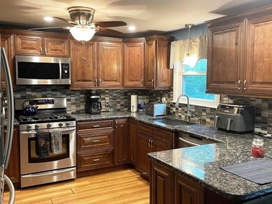 39 Carleton St, Attleboro, MA 02703 - photo 3