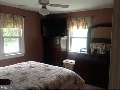 520 W Maple Ave, Laurel Springs, NJ 08021 - photo 6