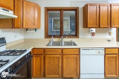 18-Kitchen_DMD_9091
