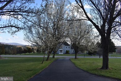 1085 Marthas Ct W, Knoxville, MD 21758 - photo 4