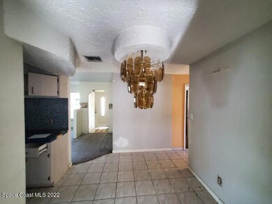 Dining area off kitchen
