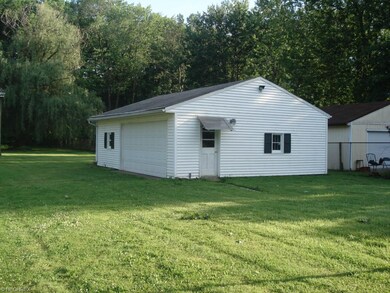 20x30 2+ car garage.