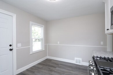 108 Ellsworth Ave, Springfield, MA 01118 - photo 4