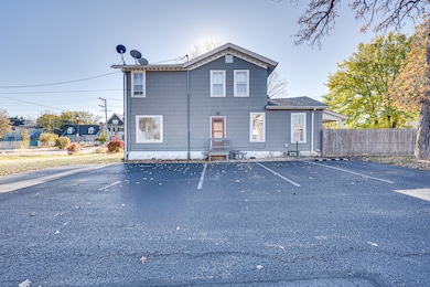 79 S 4th St unit 2, Aurora, IL 60505 - photo 2