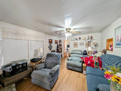 5017 Buccaneer Dr, Ruskin, FL 33570 - photo 7