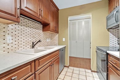 18-web-or-mls-2801 Flag Ave 314-18.jpg