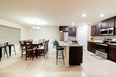 5618 Lone Star Loop, Laredo, TX 78046 - photo 4