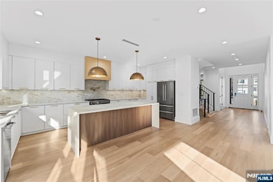 215 Kensington Rd, River Edge, NJ 07661 - photo 7