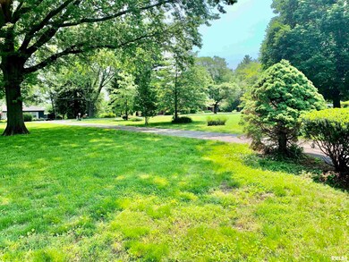 211 Leland Lake Dr, Jacksonville, IL 62650 - photo 4