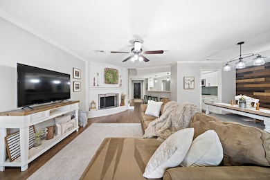 14146 Misty Meadow Ln, Houston, TX 77079 - photo 3