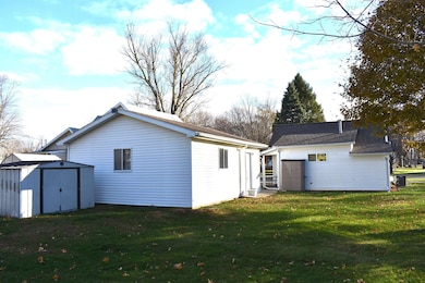 240 3rd St, Breckenridge, MI 48615 - photo 7