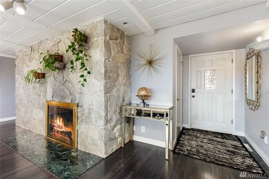 1023 Daley St, Edmonds, WA 98020 - photo 4