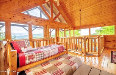 907 Black Bear Cub Way, Sevierville, TN 37862 - photo 7