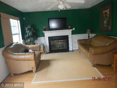 8518 Branchwood Cir, Clinton, MD 20735 - photo 5