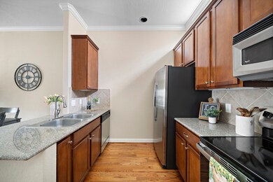 1913 Gillette St unit C, Houston, TX 77006 - photo 3