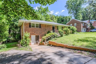 2201 Bollingbrook Dr SW, Atlanta, GA 30311 - photo 3