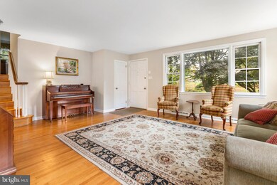 211 Canterbury Dr, Wallingford, PA 19086 - photo 4