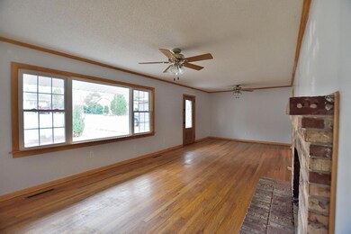 409 Holloway St, Walhalla, SC 29691 - photo 4
