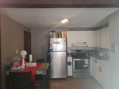 700 Robbins Ave unit 10, Dracut, MA 01826 - photo 5