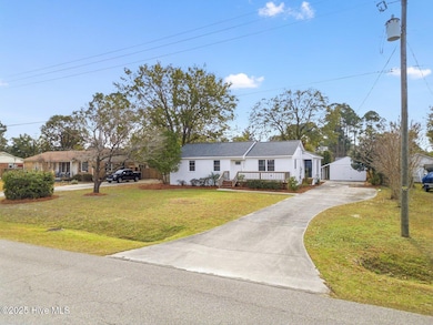 318 N Crestwood Dr, Wilmington, NC 28405 - photo 2