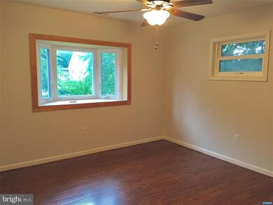 1008 E Willow Run Dr, Wilmington, DE 19805 - photo 7